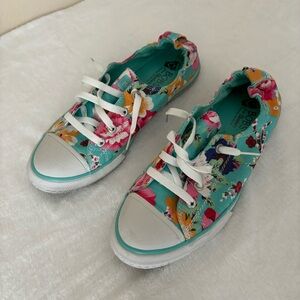 Bobs by Sketchers, Hawaiian style floral print sneakers, Women’s size 10